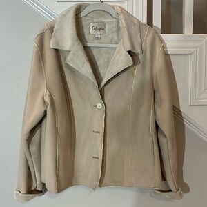 Calispia soft‎ faux fur look short jacket size L color cream with pockets